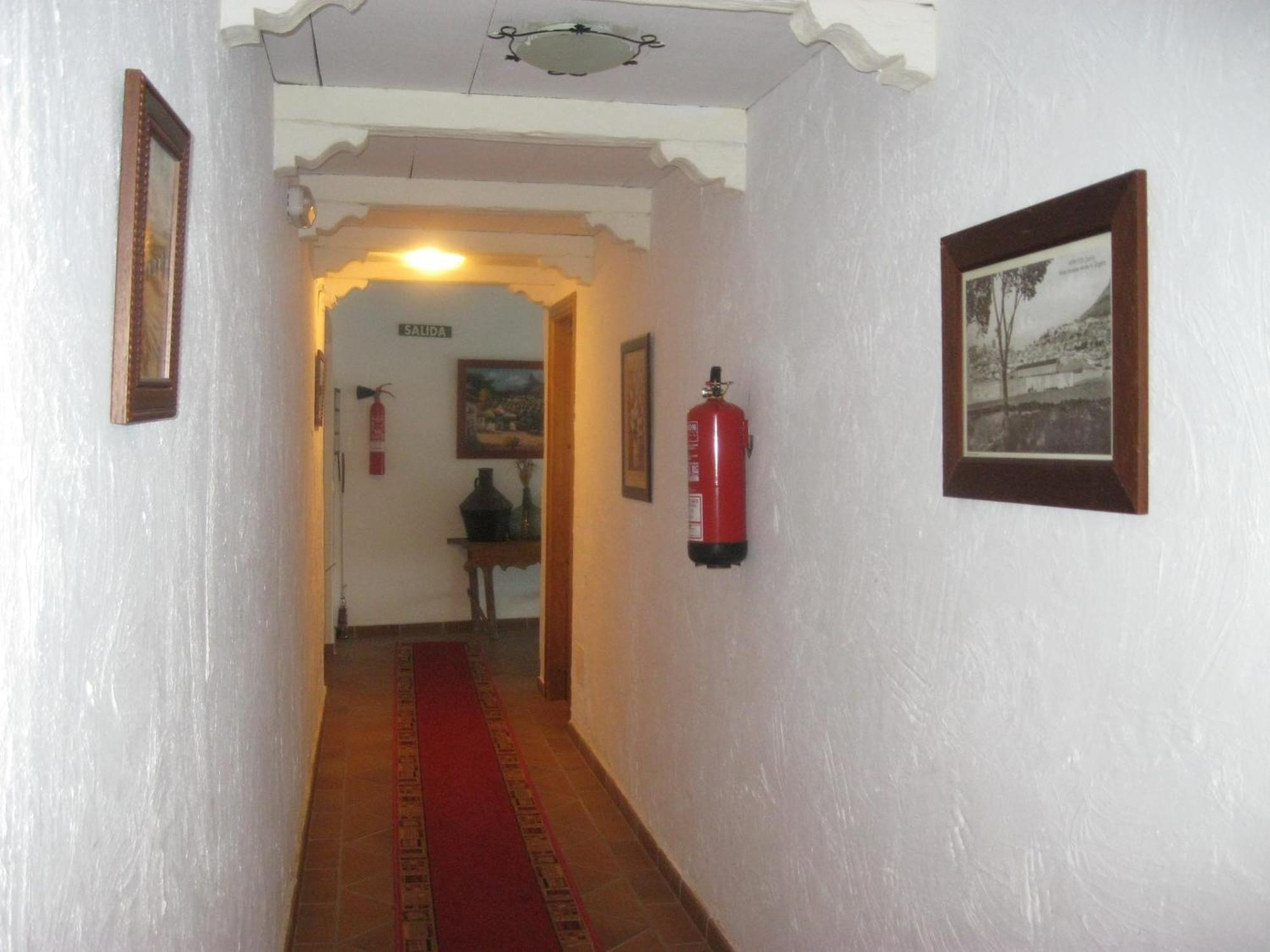 Burunchel Hotel San Julian מראה חיצוני תמונה