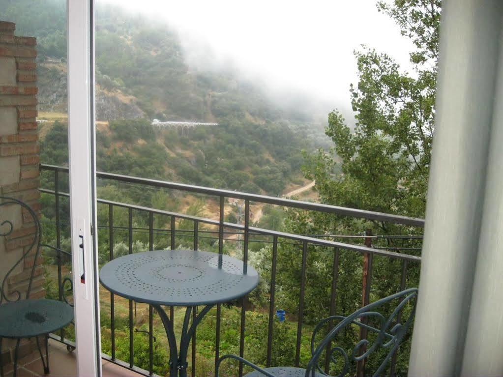Burunchel Hotel San Julian מראה חיצוני תמונה